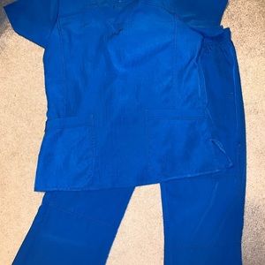 Wonder wink scrub set